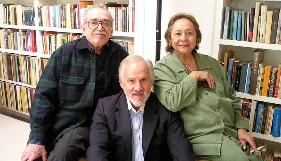 Gabriel García Márquez, Carlos Verdecia y Mercedes Barcha en la casa de Gabo.
