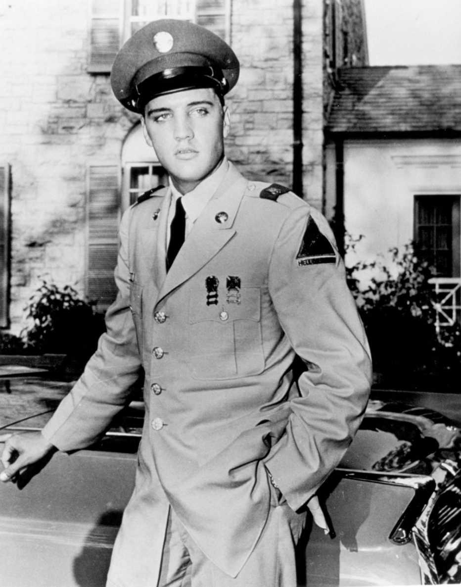 El rey del rock n roll en uniforme del ejército - Elvis Presley, 40 años de su muerte