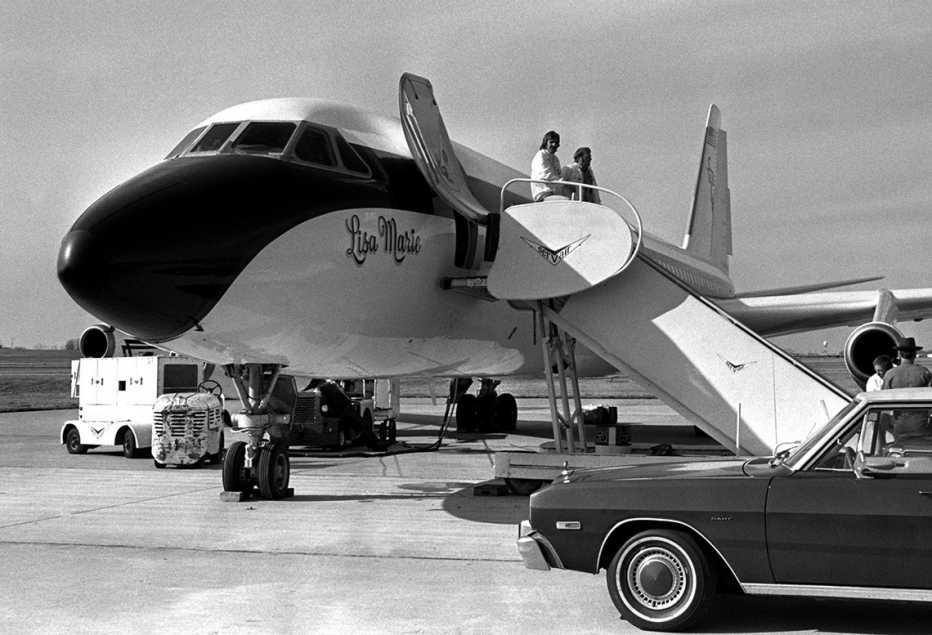 El rey del rock n roll en su avión Lisa Marie - Elvis Presley, 40 años de su muerte