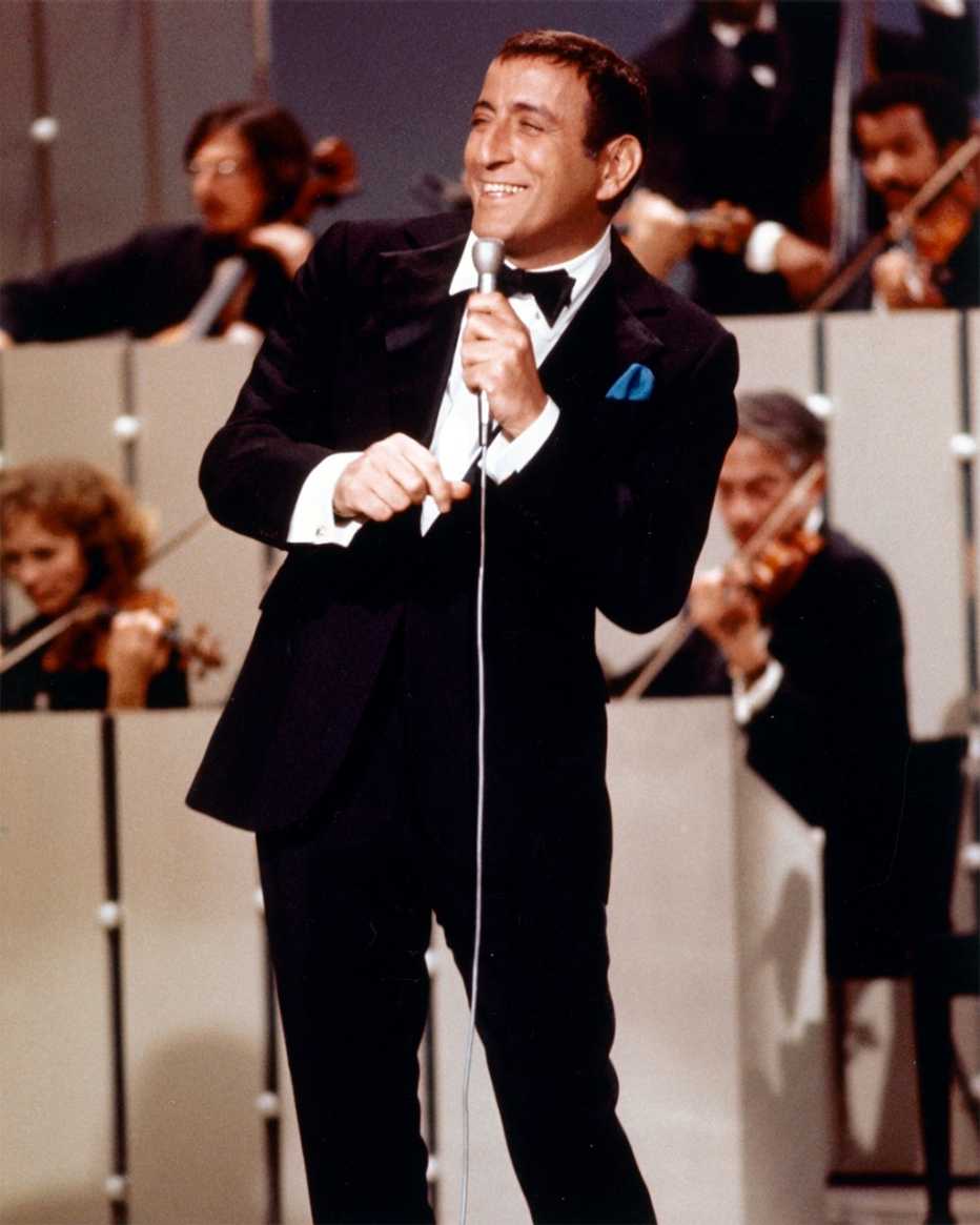 Tony Bennett en un concierto en 1965