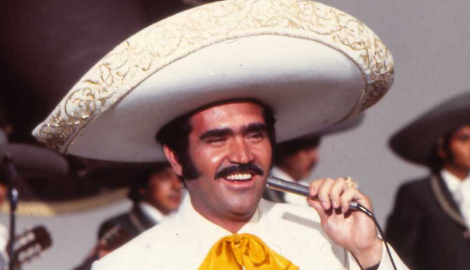 El cantante mexicano Vicente Fernandez durante un concierto en el 1978 en Madrid, España.