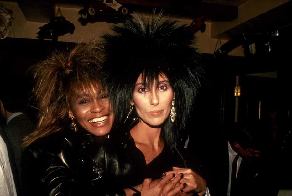 Tina Turner con Cher en Nueva York en 1985.