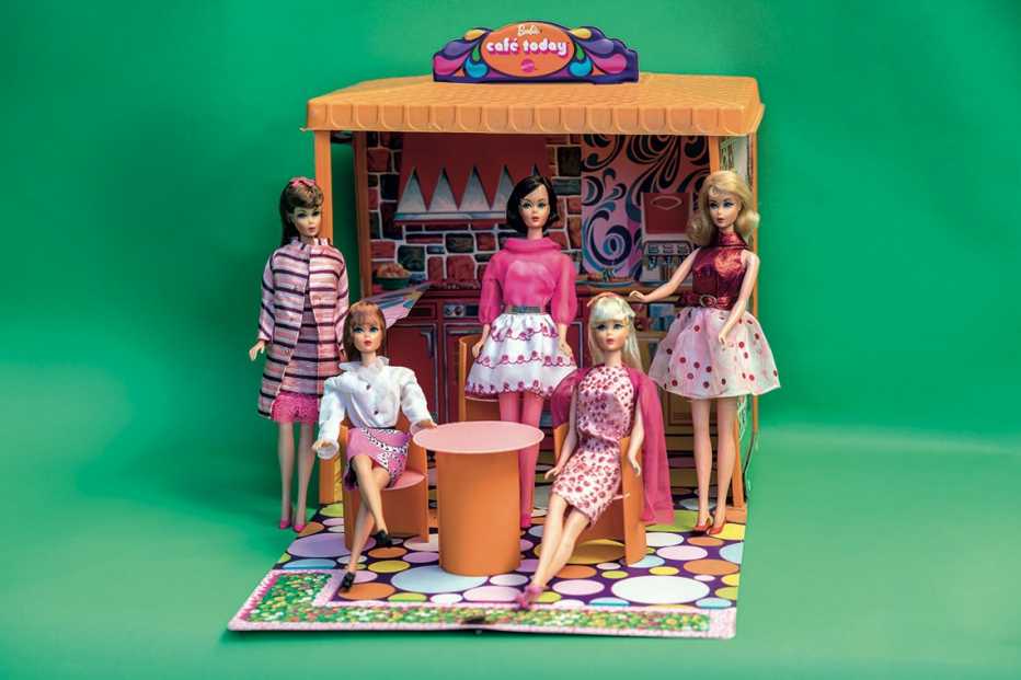 Muñecas en el "Barbie Cafe Today".