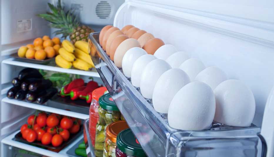 Refrigerador lleno de comida