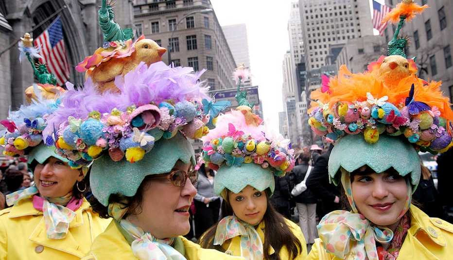 Easter Bonnets, City Chicks, Semana Santa, una tradición de fe