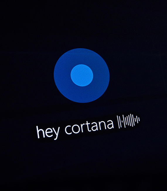 Imagen muestra la frase en inglés Hey Cortana