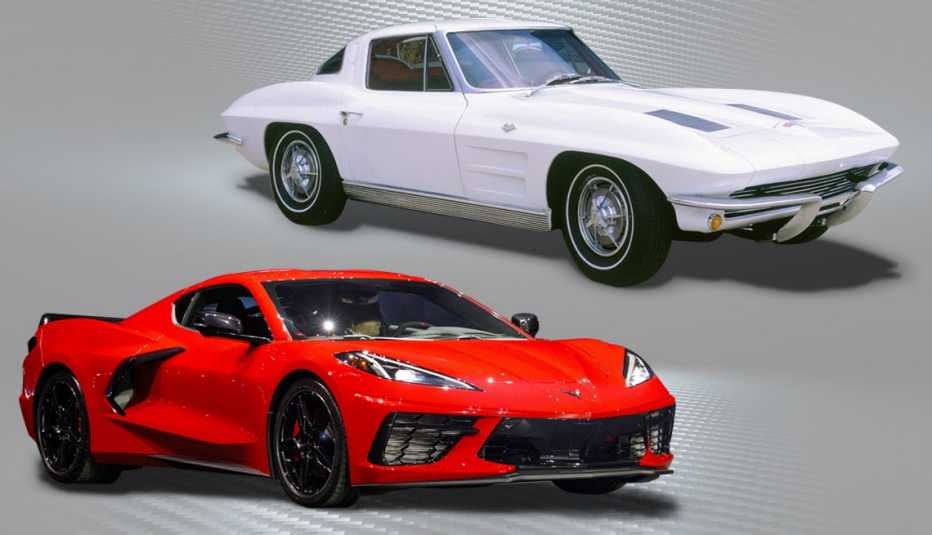 Dos Corvettes, un clásico de color blanco y otro moderno deportivo de color rojo 