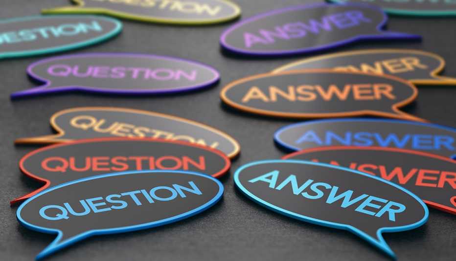 Burbujas de preguntas y respuestas en diferentes colores