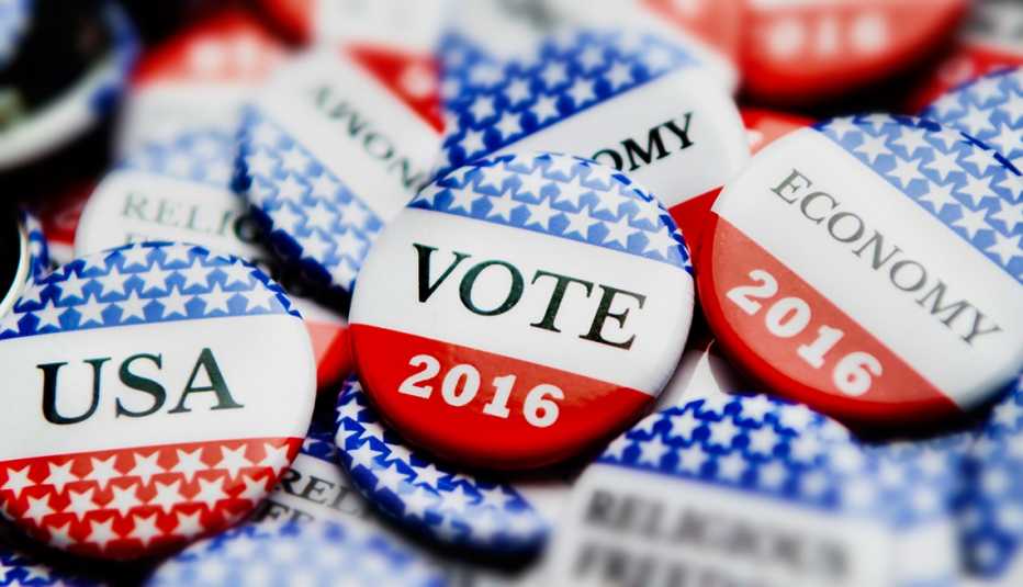 Botones que dicen 'Vote 2016'