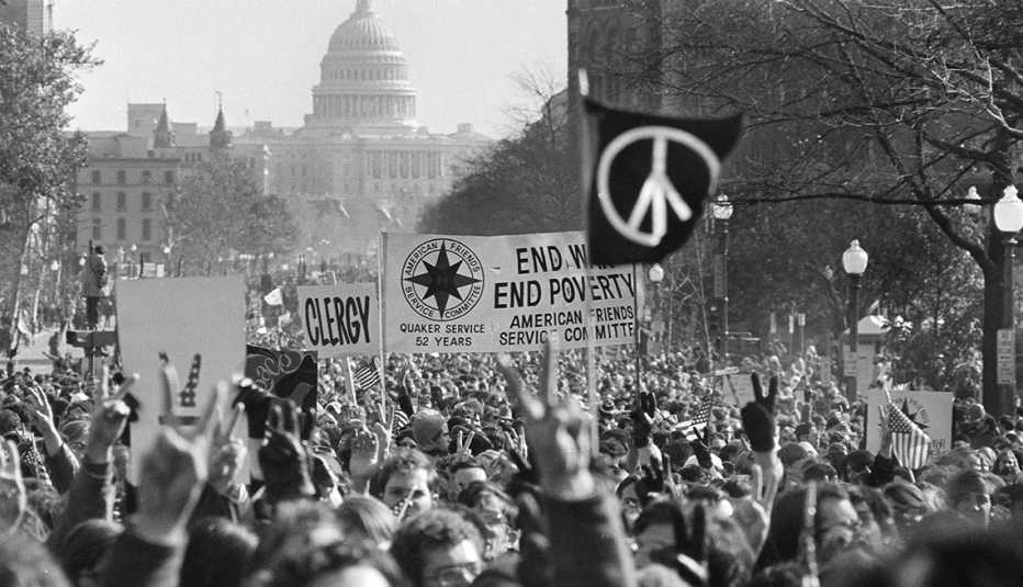 Marcha en contra de la guerra de Vietnam conocida como Moratorium Day en Washington, D.C.
