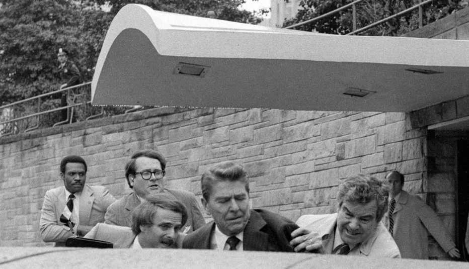 Intento de asesinato contra Ronald Reagan el 30 de marzo de 1981