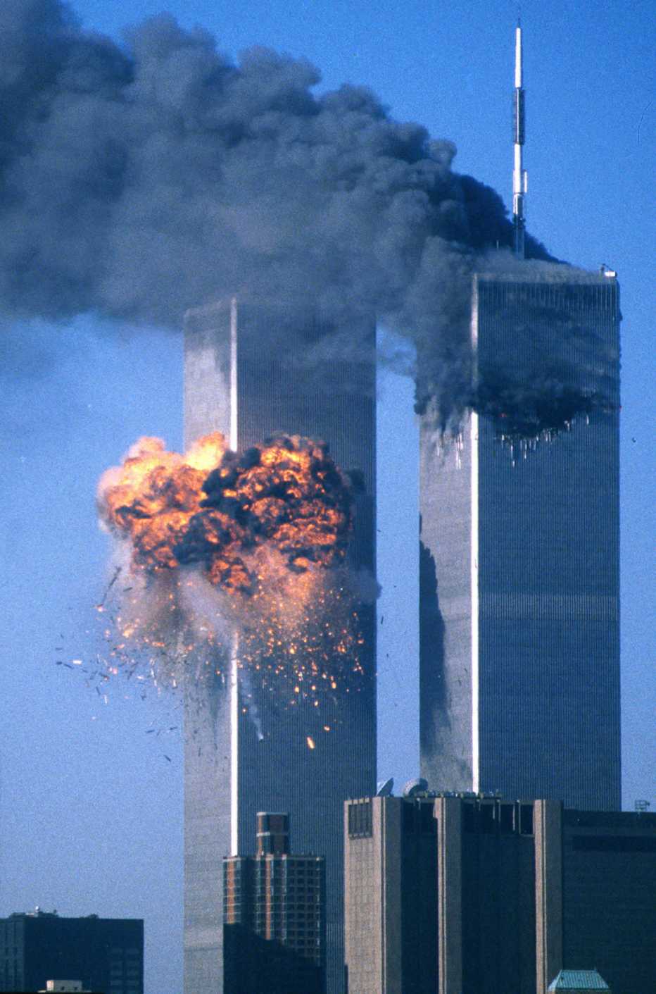 Explosión cuando el segundo avión golpeó el World Trade Center el 11 de septiembre de 2001