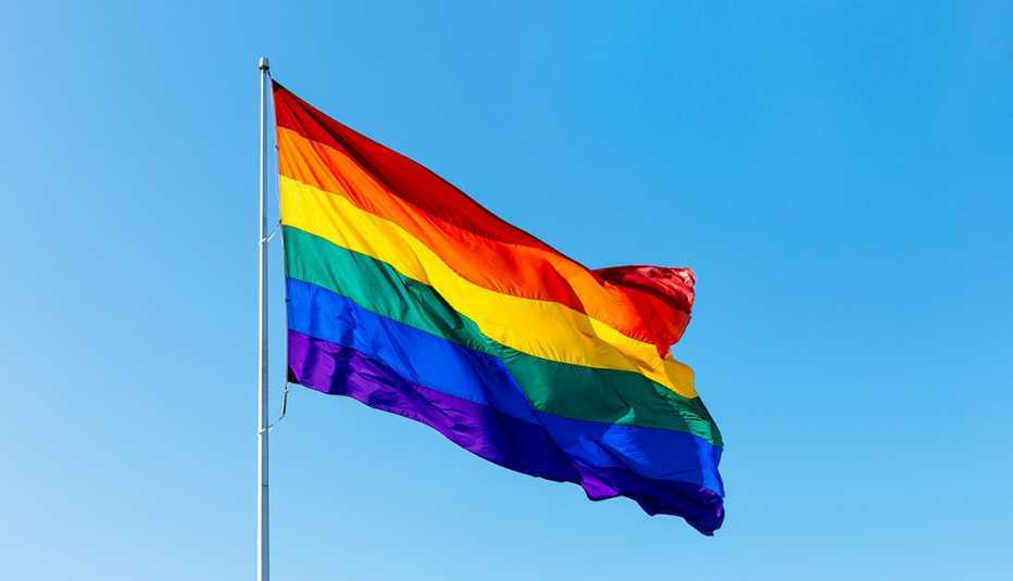 Una bandera del orgullo gay.