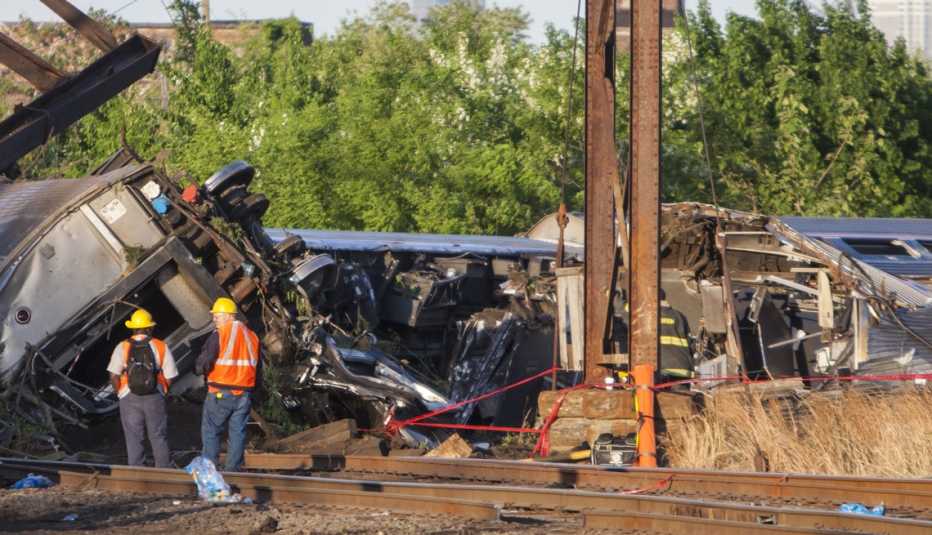 El descarrilamiento del tren 188 de Amtrak causó la muerte de ocho personas y heridas a más de cien.