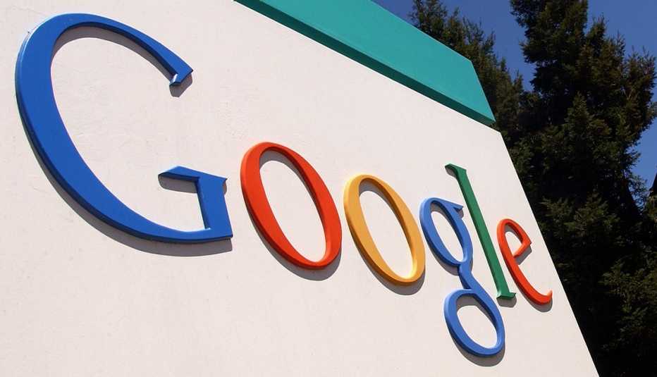 Letrero de Google en la entrada de su sede en Mountain View, California.