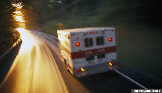 Ambulancia - Cómo contactar una ambulancia cuando viaja fuera del país