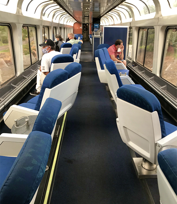 Vagón de observación en un tren Amtrak