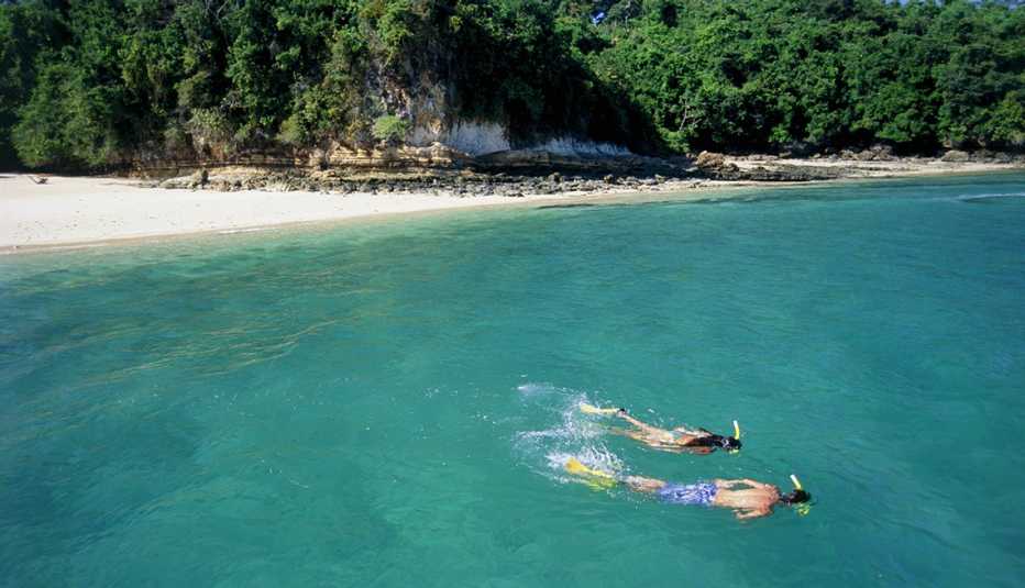 couple. snorkling, Contadora Island