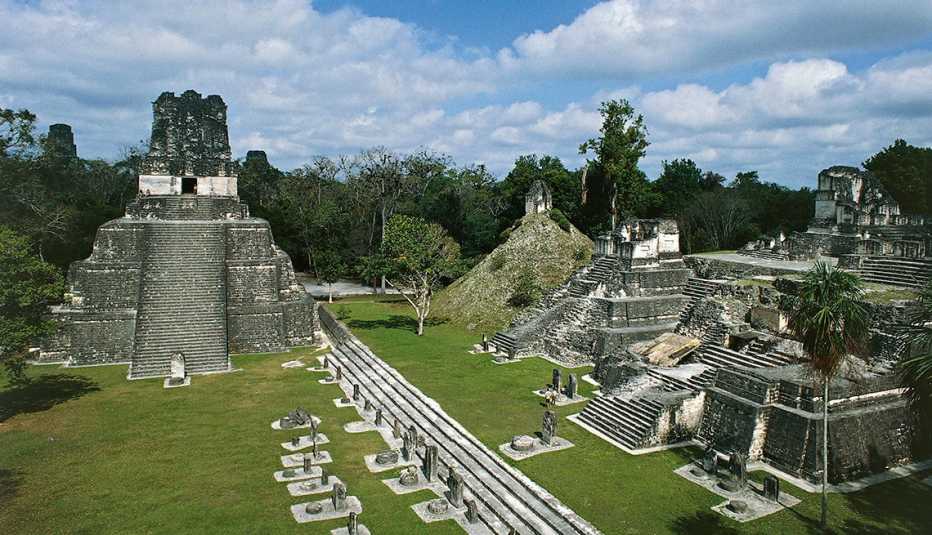 Patrimonios culturales que no te puedes perder en Latinoamérica - El Peten, Guatemala