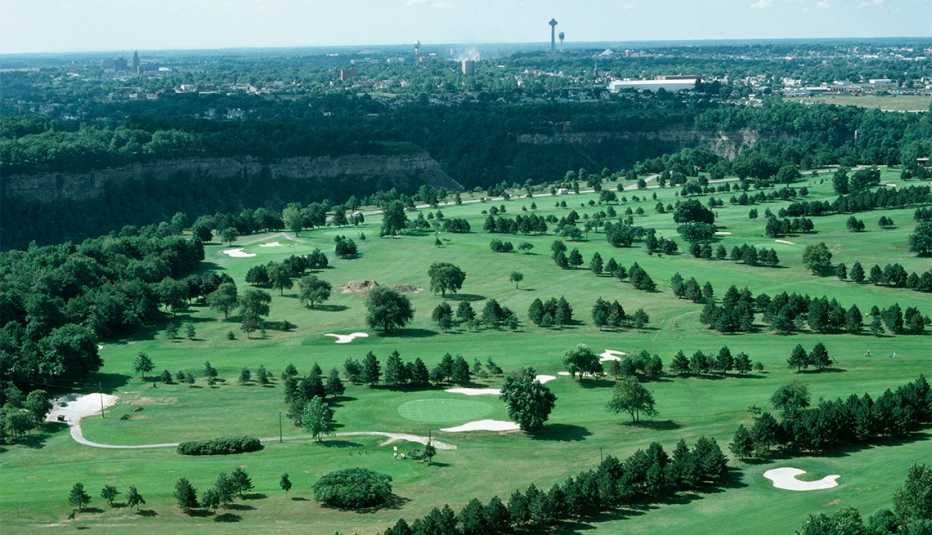 Foto aérea del campo de golf Whirlpool Golf Club