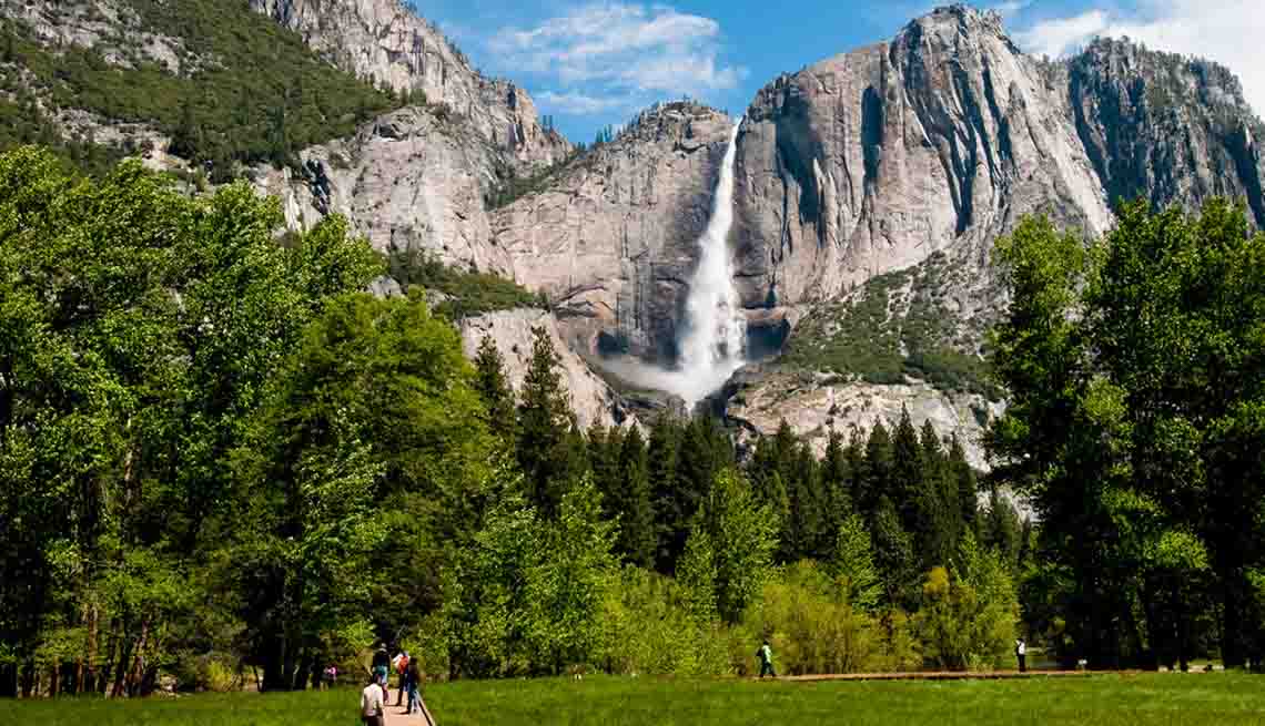 Family vacation ideas: 10 Best National Park Hikes - Yosemite 