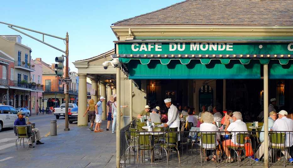 Ciudades con tradición culinaria en Estados Unidos - Cafe du Monde, Nueva Orleans