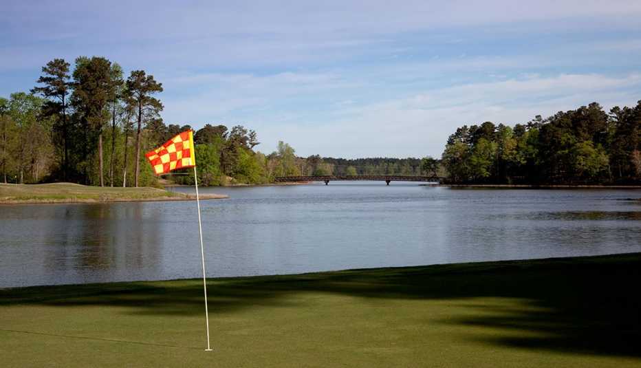 Vista aérea del campo de golf Grand National Short Course, Opelika, Alabama