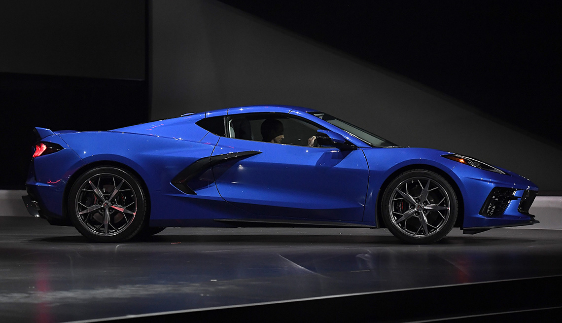 item 8 of Gallery image - 2020 C8 Corvette in the color blue