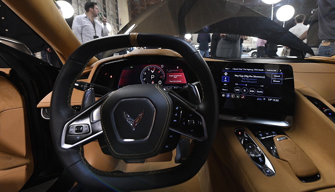 item 9 of Gallery image - An interior view of the 2020 C8 Chevrolet Corvette