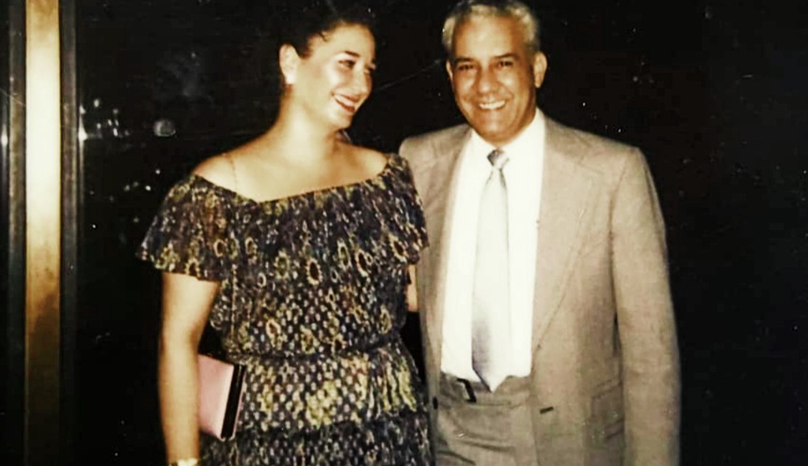 Carmen Cusido junto a su padre Armando Cusido.