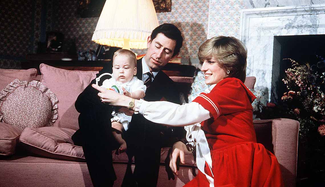 Lady Diana junto al príncipe Carlos y el príncipe Guillermo