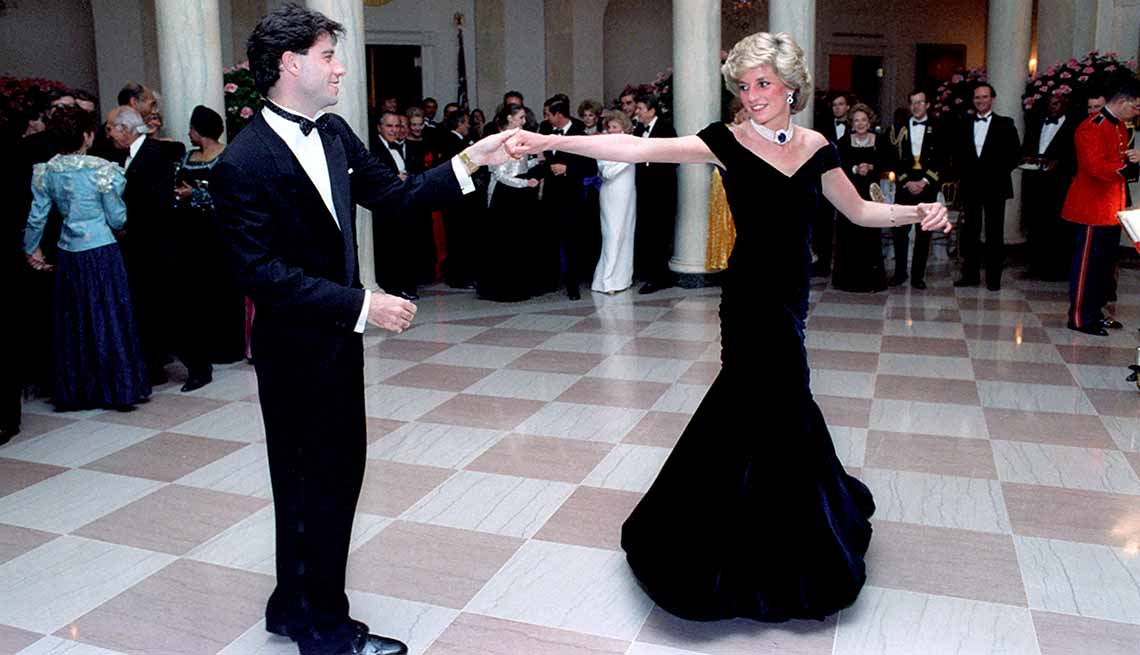 Lady Diana bailando con John Travolta