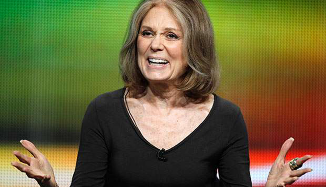 Famosas que se enorgullecen de sus cabelleras platinadas - Gloria Steinem