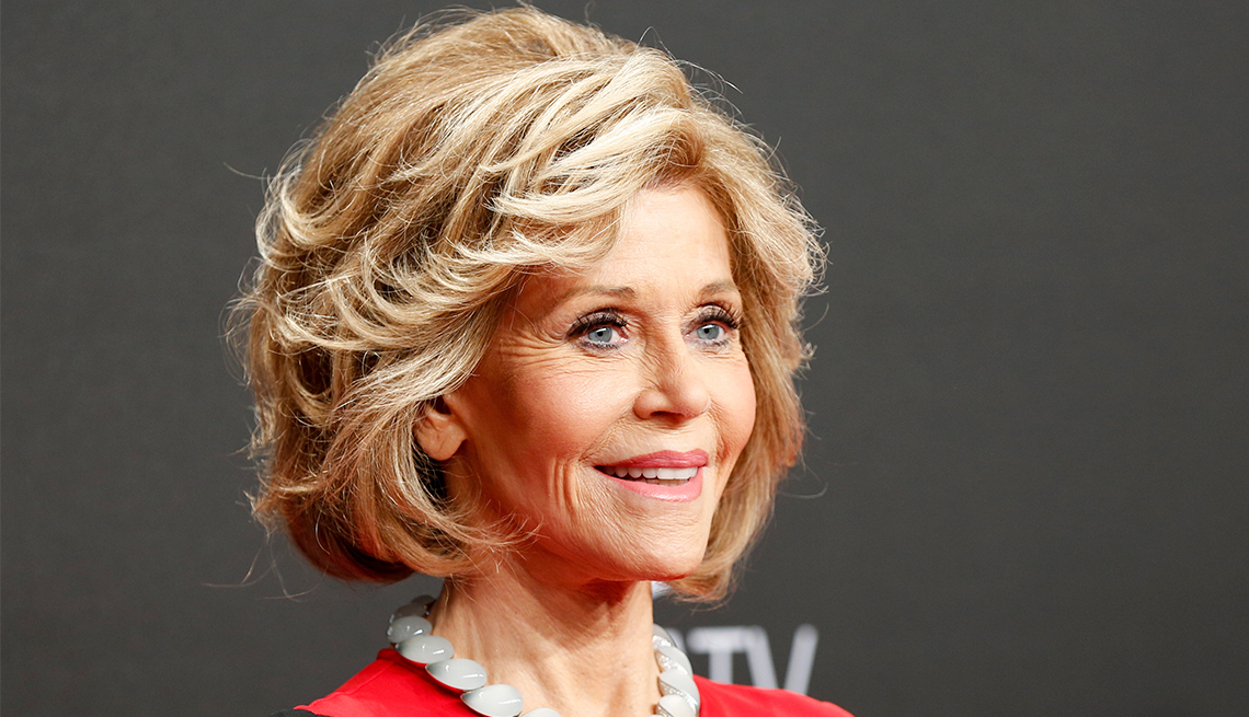 Peinados que no pasan de moda como el corte shag de Jane Fonda