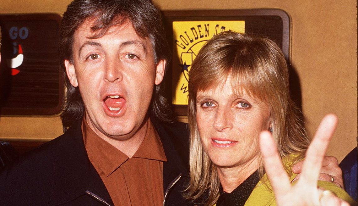 Paul and Linda McCartney, lent thier voices to 'The Simpsons'