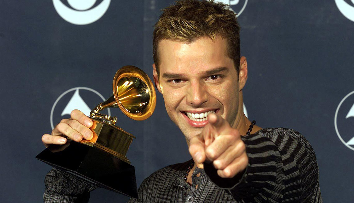 item 7 of Gallery image - Ricky Martin ganó el Grammy en 1999