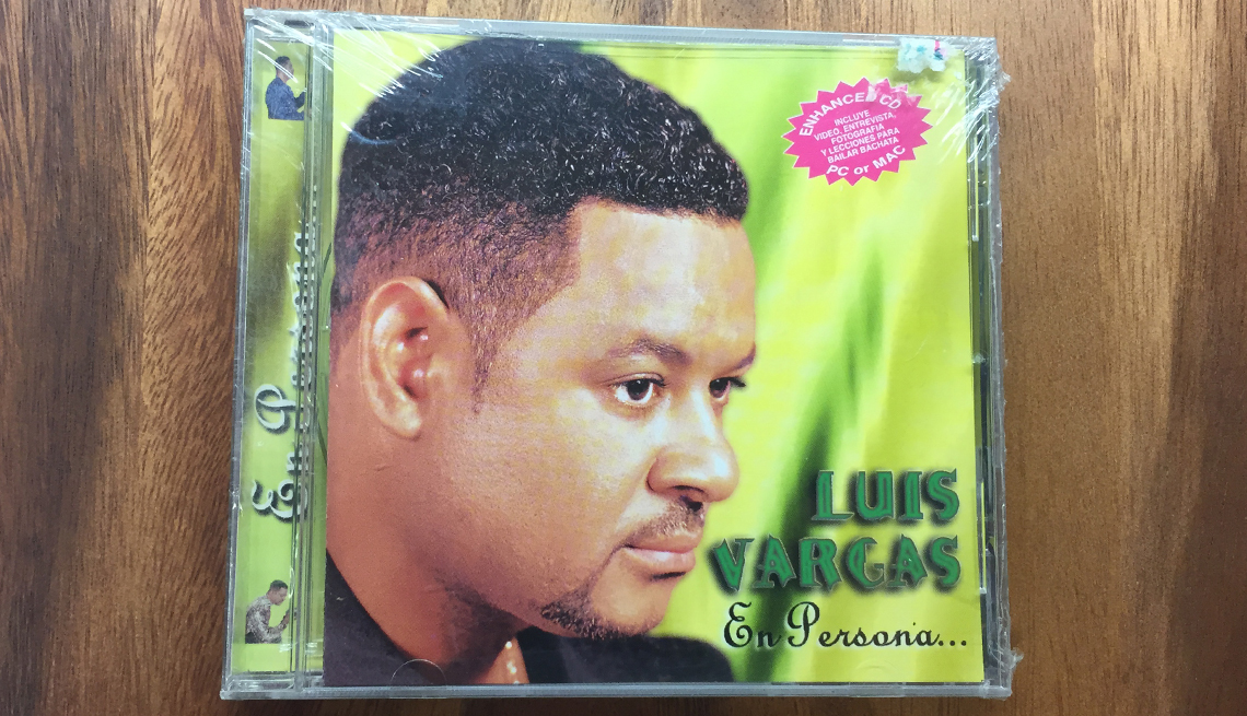item 4 of Gallery image - Portada del disco Luis Vargas - Bachatas clásicas