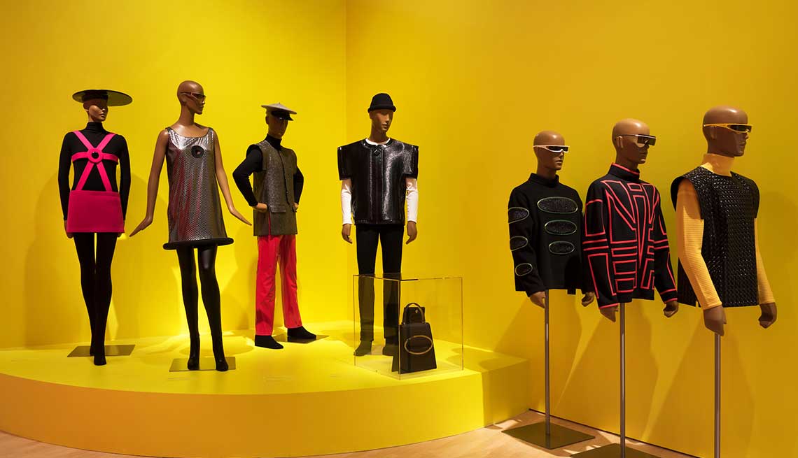 item 2 of Gallery image - Parte de la exhibición Pierre Cardin: Future Fashion.