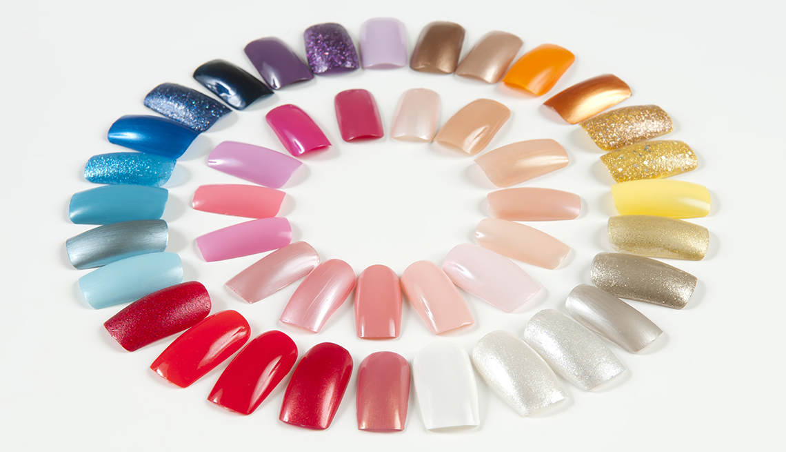 item 7 of Gallery image - A variety of artificial nails in different colors displayed in two circular patterns
