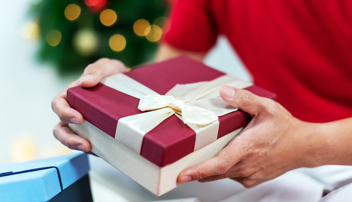 40 Gifts for Men Under $20 in 2023 - National Today