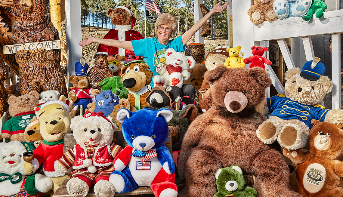 Guinness book jackie miley largest teddy bear collection