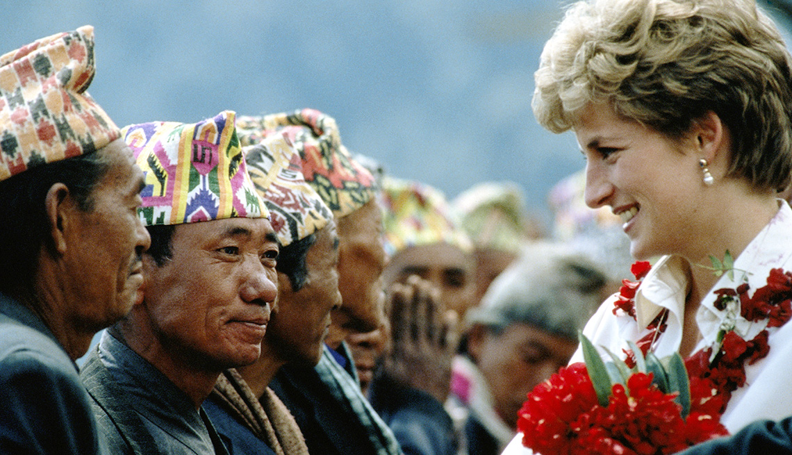 item 4 of Gallery image - Princess Diana meets local people during a field visit to Red Cross projects in the remote mountain villages of Nepal