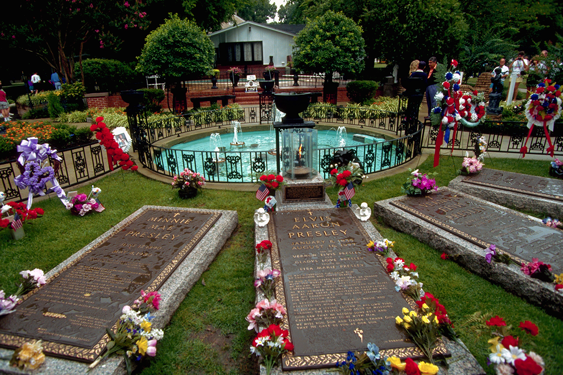 item 14 of Gallery image - Elvis' grave