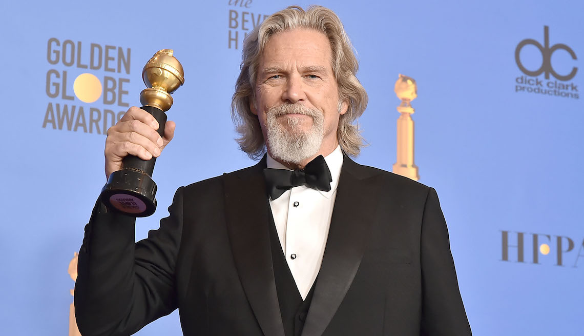 item 2 of Gallery image - Jeff Bridges at The Beverly Hilton Hotel on January 6, 2019 in Beverly Hills, California.