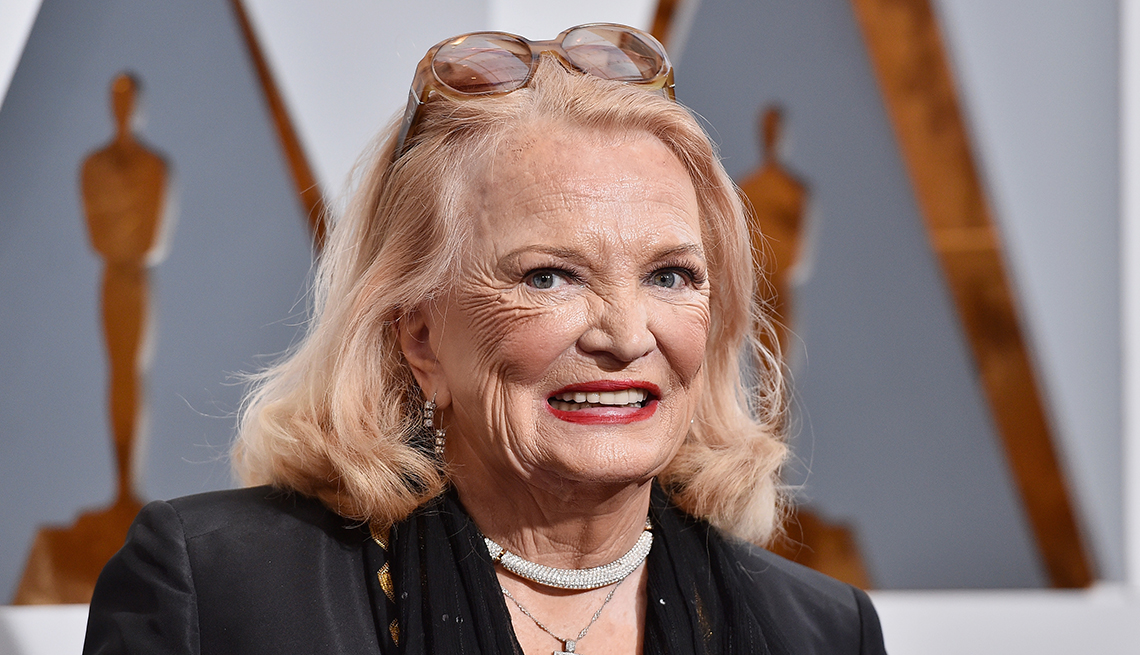 item 5 of Gallery image - Gena Rowlands attends the 88th Annual Academy Awards