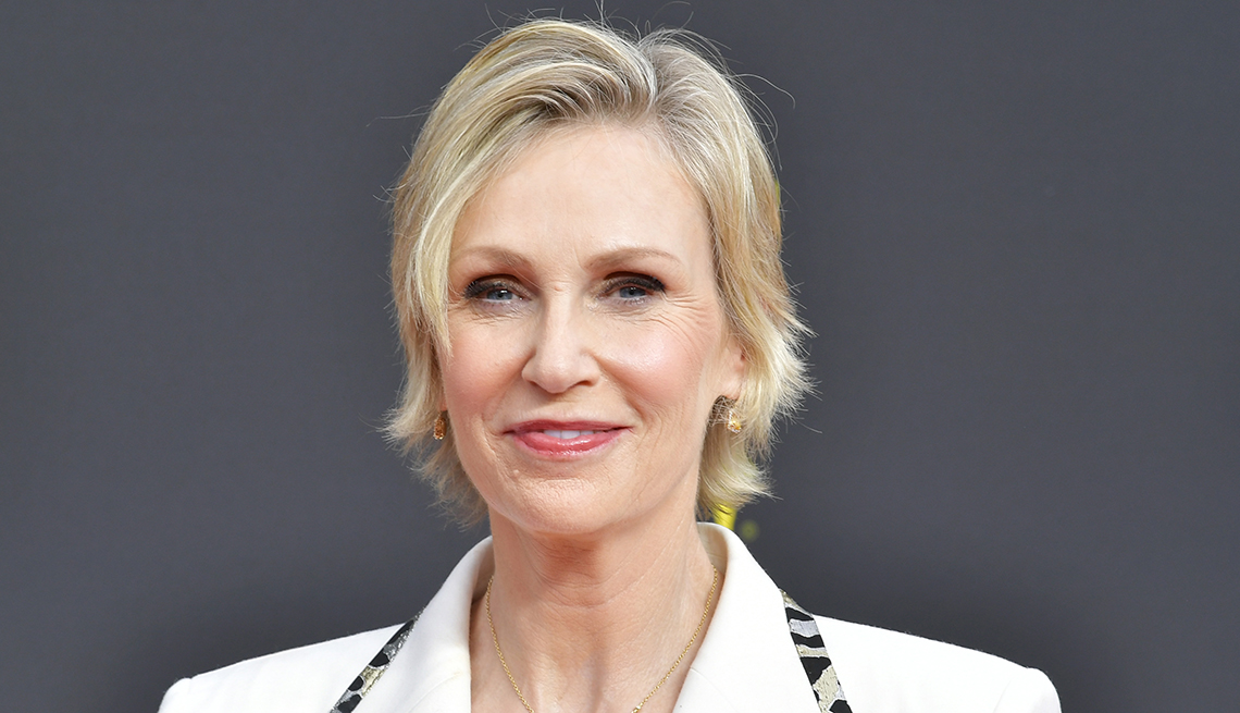 item 5 of Gallery image - Jane Lynch attends the 2019 Creative Arts Emmy Awards