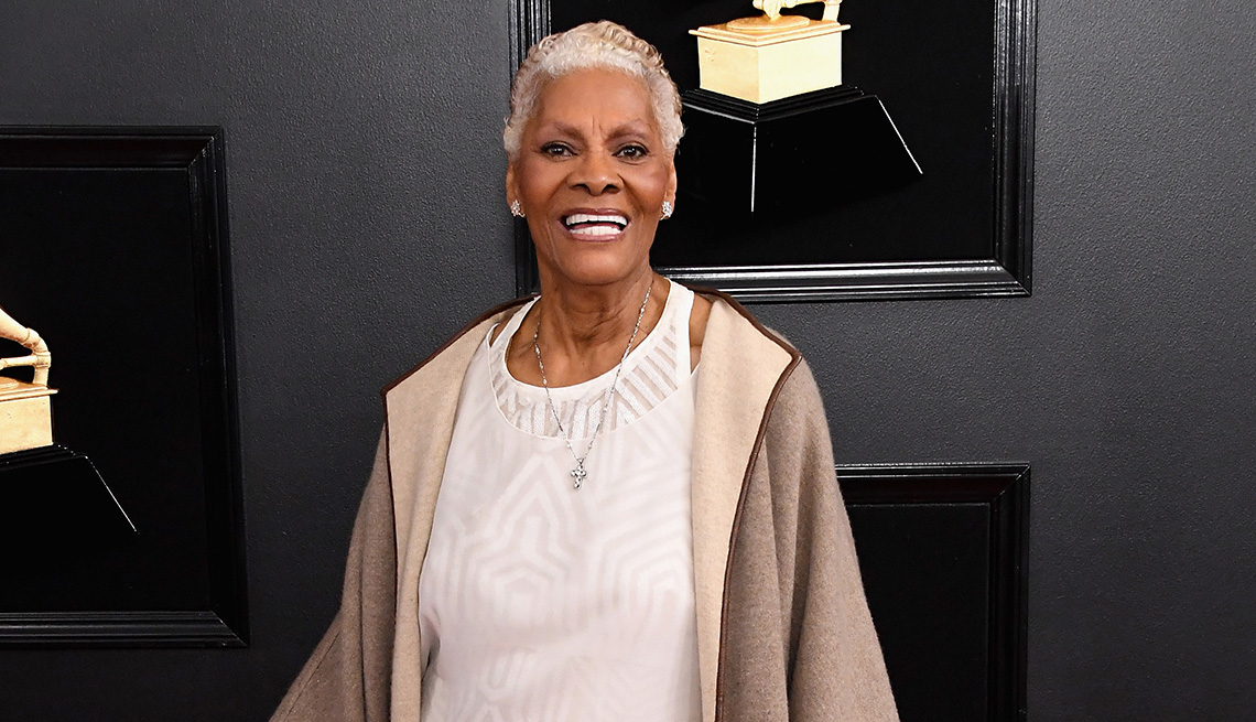 item 8 of Gallery image - La cantante Dionne Warwick.