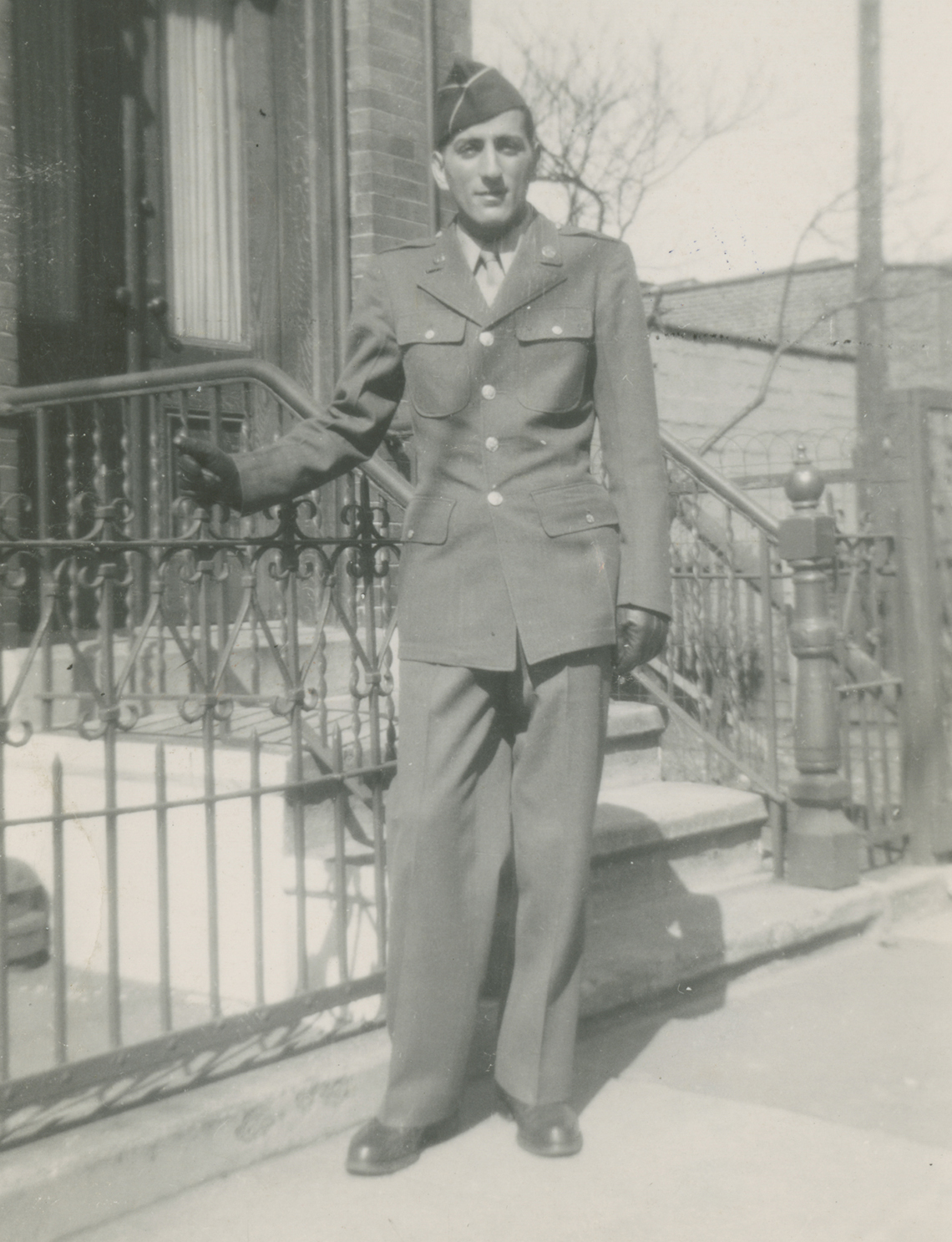 Tony Bennett en uniforme militar en 1946