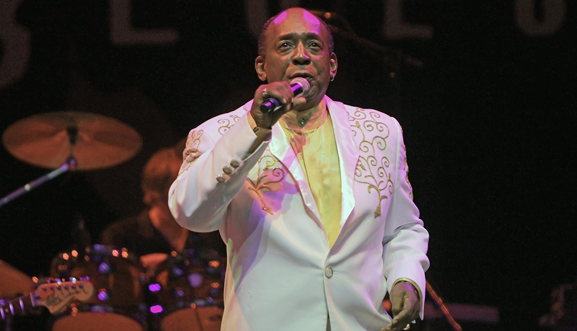 item 6 of Gallery image - El cantante Clarence Collins de Little Anthony and The Imperials.