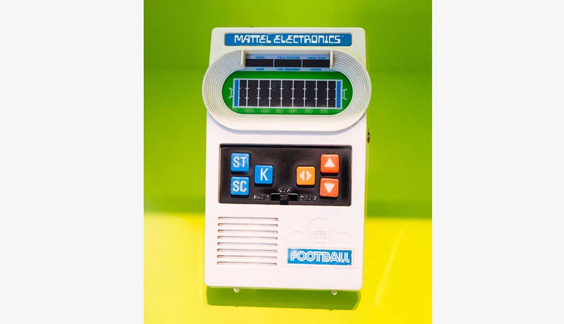 item 6 of Gallery image - Electronic football